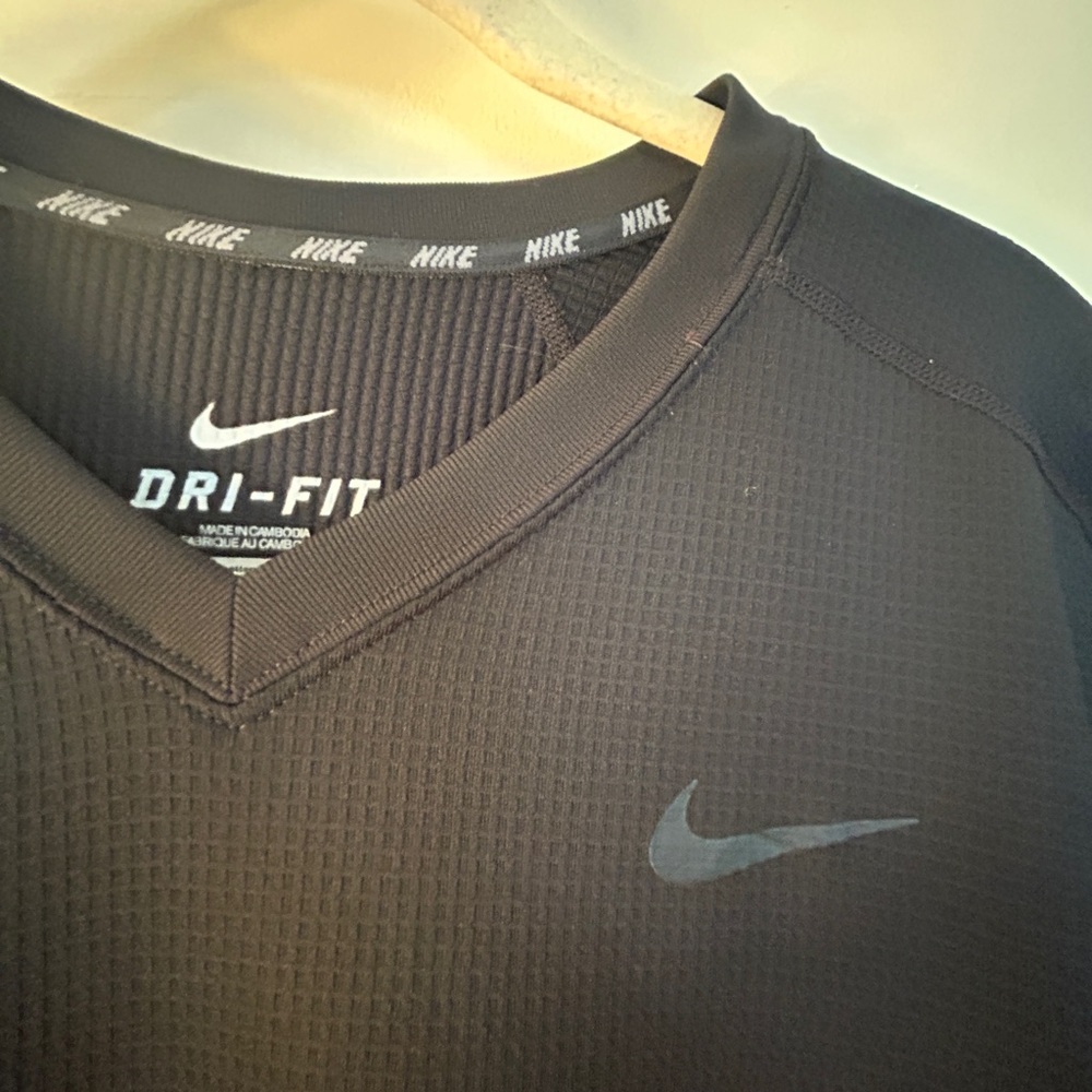Nike Dri-FIT Black V Neck Tee Men's Medium Athletic Workout Shirt